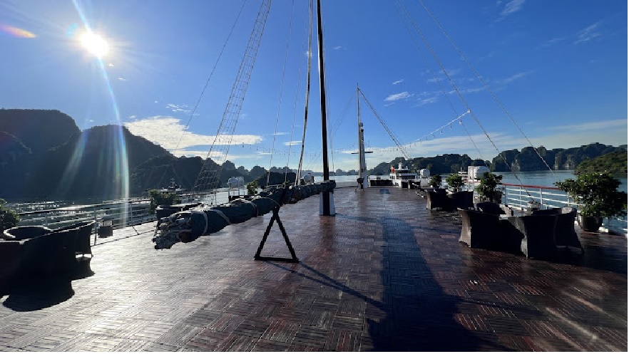 Khu vực Sundeck của Sealife Legend