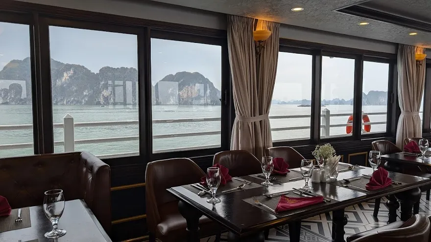 Phong cách thiết kế nhà hàng trên Du thuyền Athena Royal