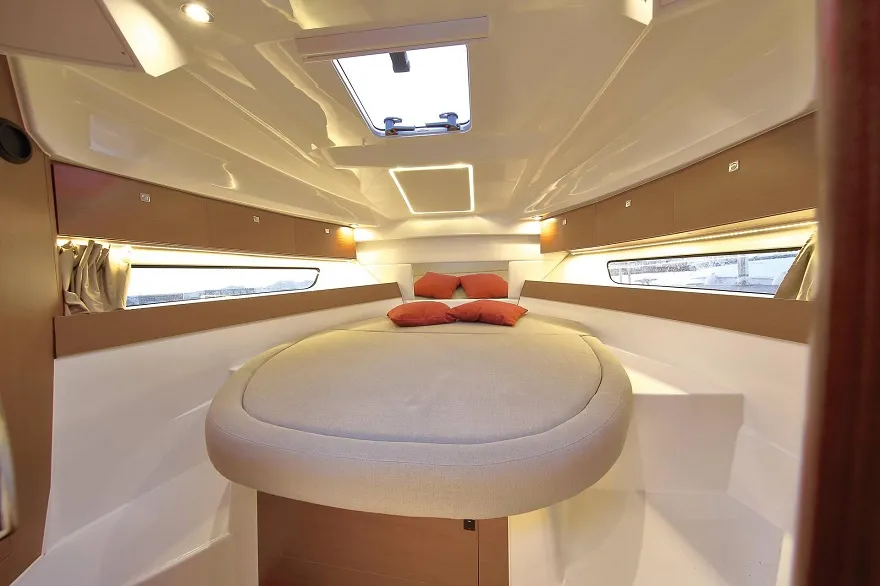 Thiết kế Cabin của Merry Fisher 895