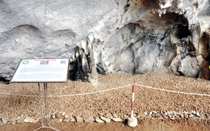 Dáu tích người tiền sử trong động Mê Cung