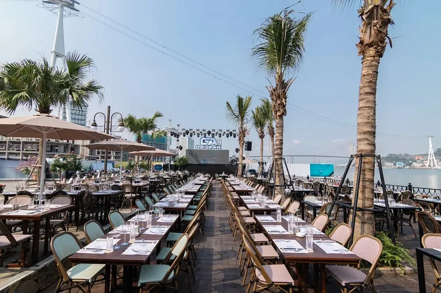 Ga Hải Sản - Seafood Station