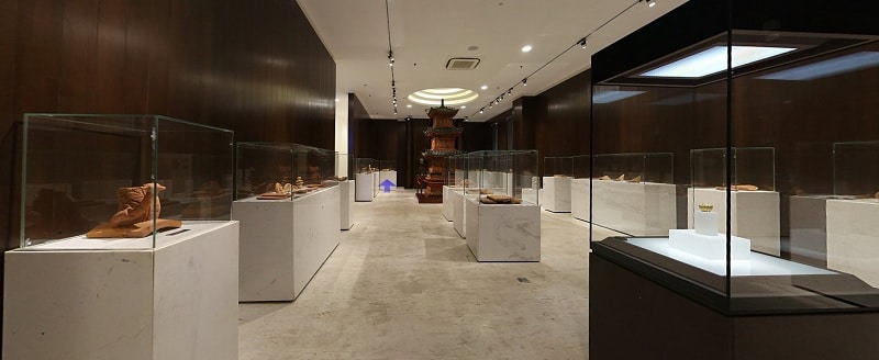 Khu trưng bày di vật nhà Trần tại bảo tàng quảng ninh