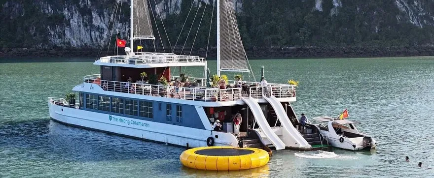 Catamaran Cát Bà 5 sao