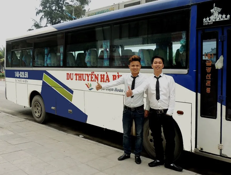 Xe đưa đón khách sạn 