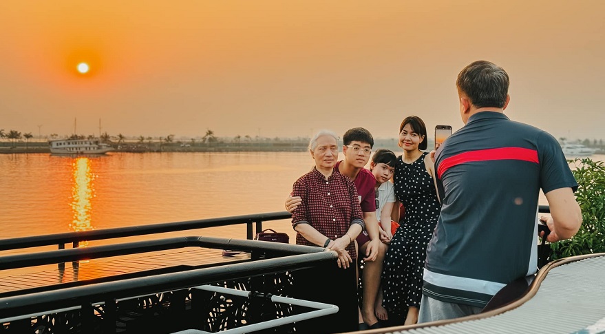 Đón hoàng hôn trên du thuyền Palama