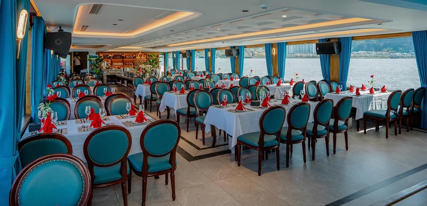 Du thuyền Black Pearl Cruise Hạ Long 12 Không gian nhà hàng siêu rộng trên Black Pearl Cruise Hạ Long