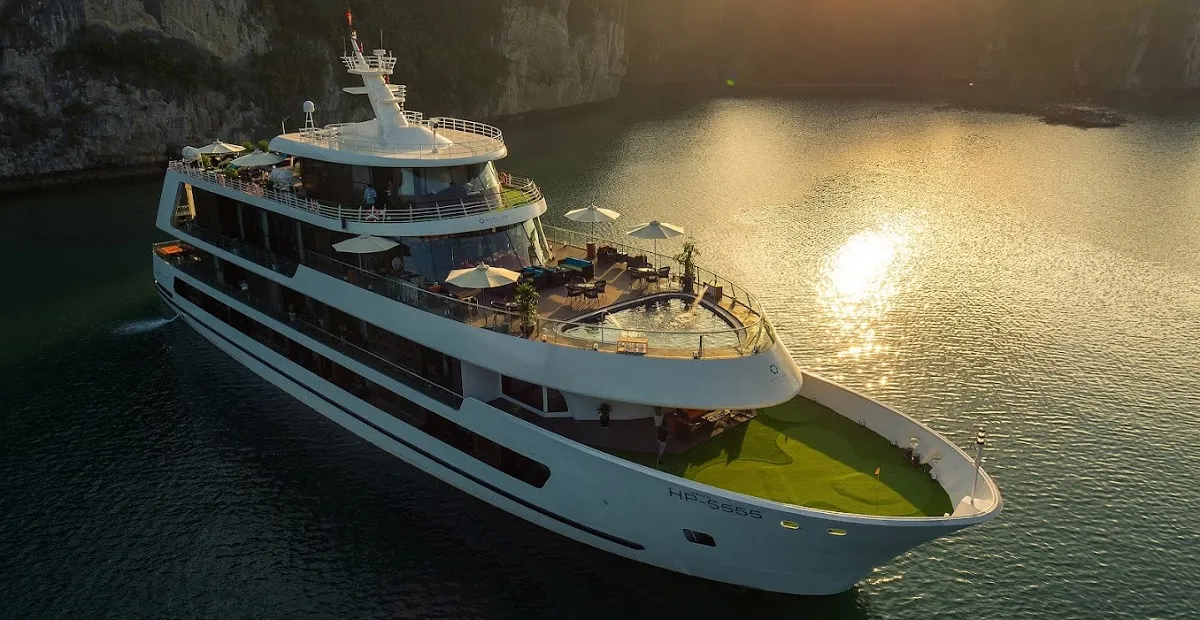 Du thuyền Stellar of the Seas