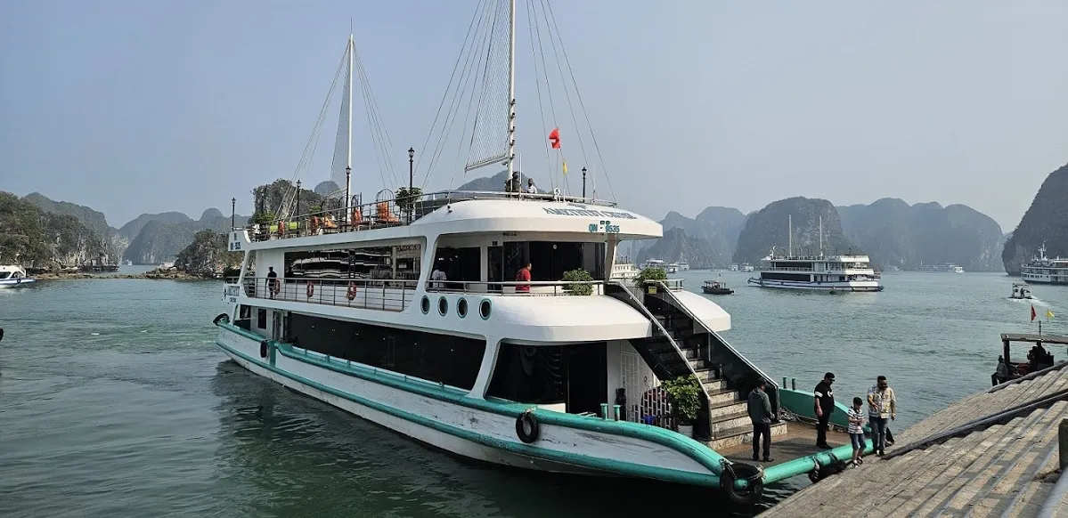 Hạ Long Amethyst Cruise