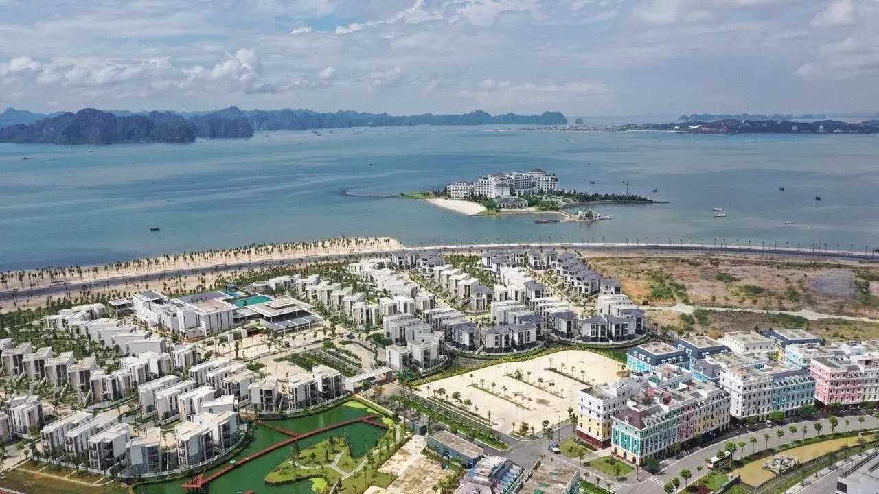 Toàn cách khu vực Sunferia Hạ Long