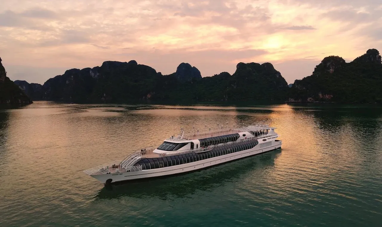 Du thuyền Paradise Delight