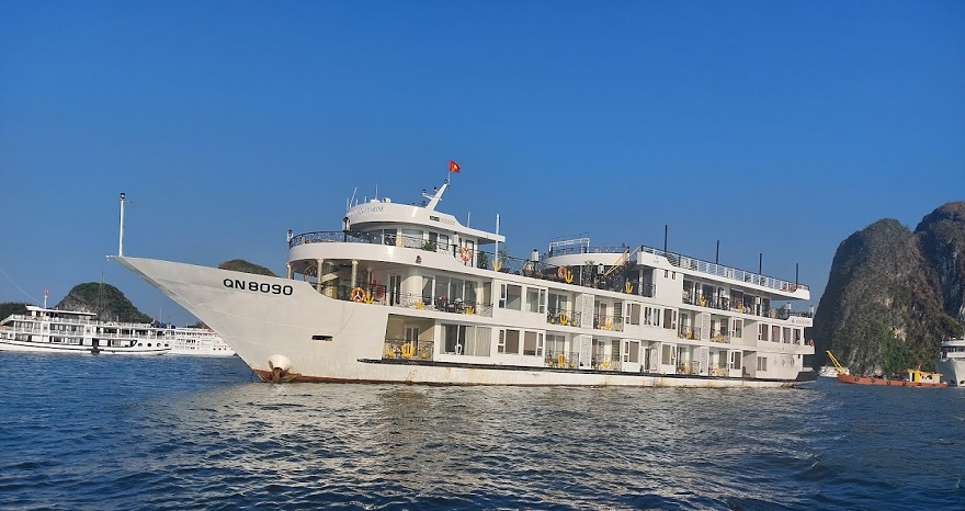 Du thuyền Aquamarine