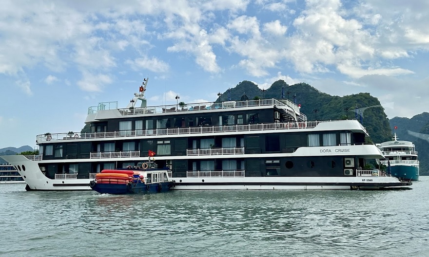 Du thuyền Dora Cruise