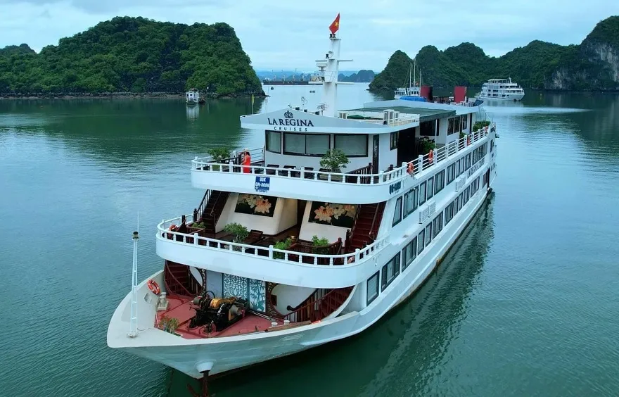 Du thuyền La Regina Legend