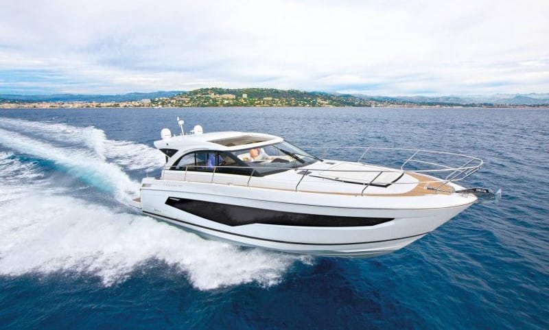 Du Thuyền Leader 46