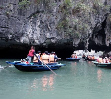 chèo đò nan hạ long