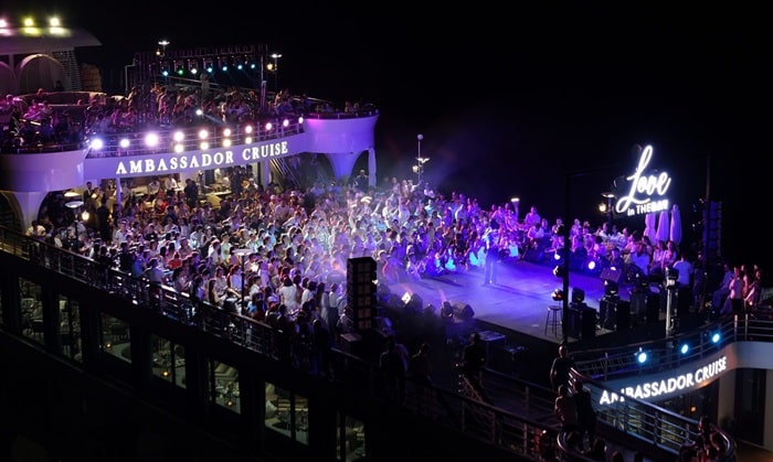 Du thuyền Ambassdor Cruise II ăn tối 4 Du thuyền Ambassdor Cruise II ăn tối - Ảnh 4