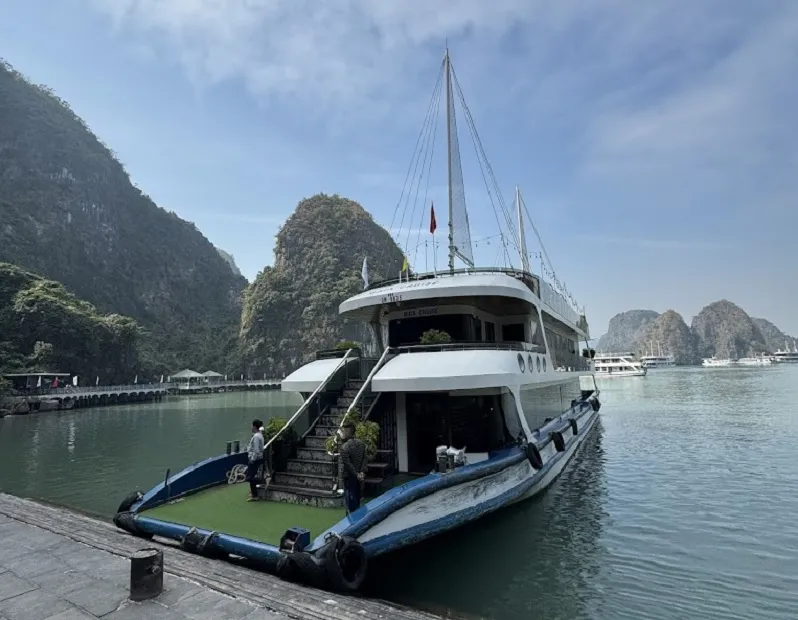 Du thuyền Maia Cruise