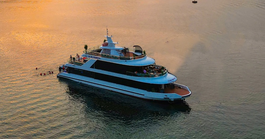 D’Charme Luxury Cruise (tour ngắm hoàng hôn)