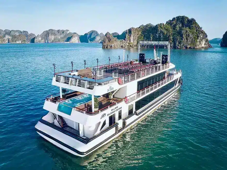 Toàn cảnh du thuyền Diamond Crusie